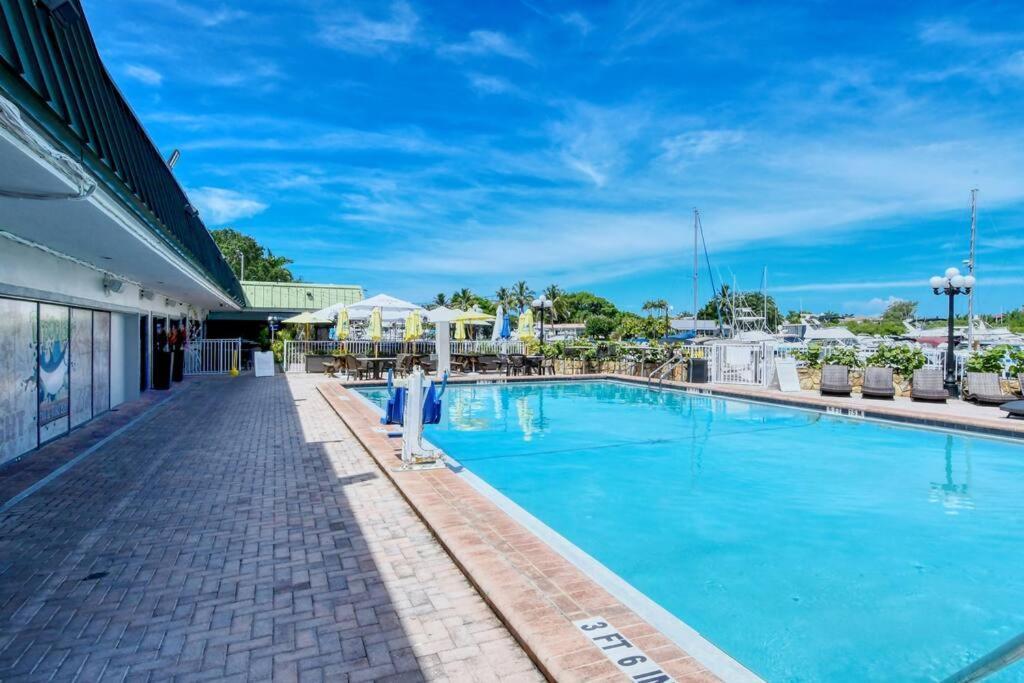 Waterfront, Pool, Tiki Bar & Grill, Gym, Location! Apartment Sarasota Exterior foto