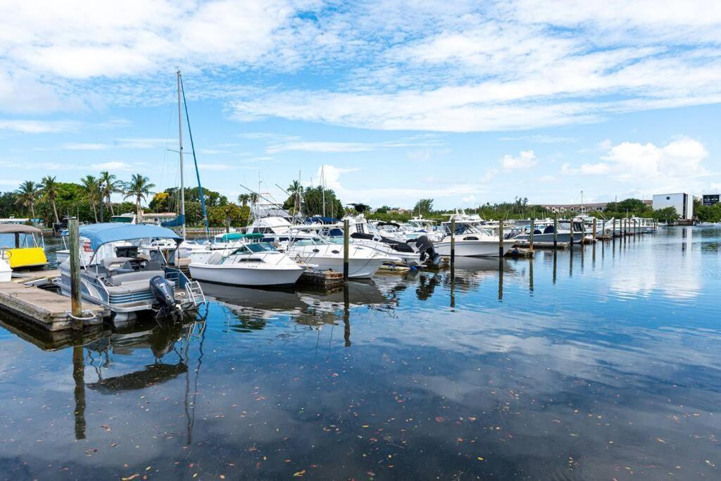 Waterfront, Pool, Tiki Bar & Grill, Gym, Location! Apartment Sarasota Exterior foto