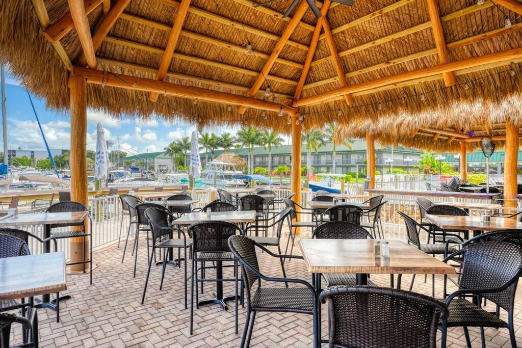 Waterfront, Pool, Tiki Bar & Grill, Gym, Location! Apartment Sarasota Exterior foto
