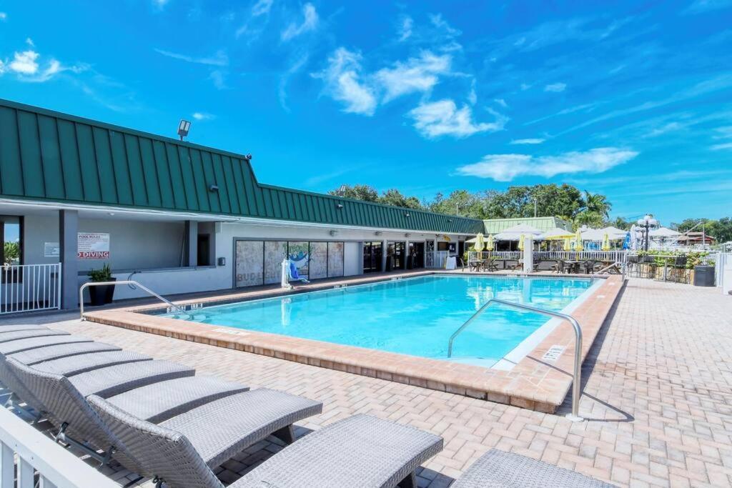 Waterfront, Pool, Tiki Bar & Grill, Gym, Location! Apartment Sarasota Exterior foto