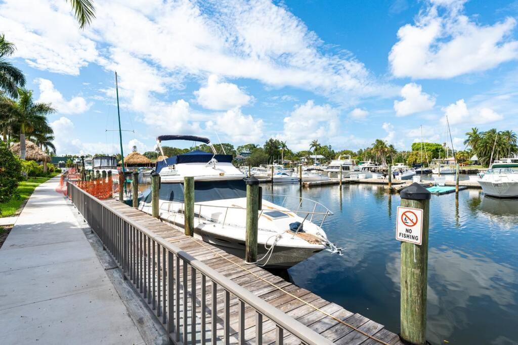 Waterfront, Pool, Tiki Bar & Grill, Gym, Location! Apartment Sarasota Exterior foto